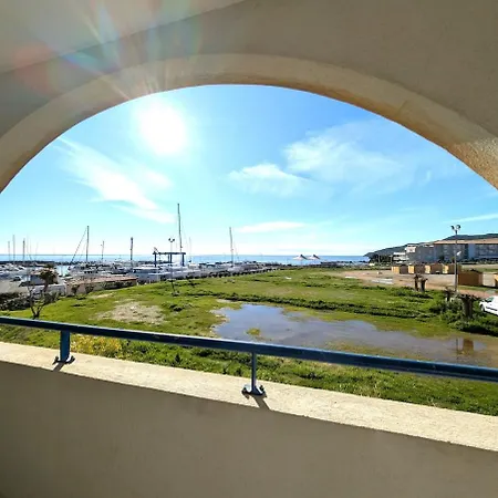 Apartment 2 - 6 Voyageurs