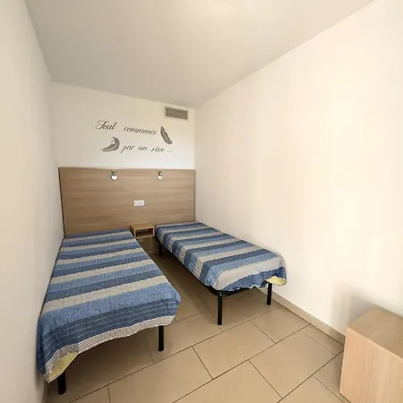 Apartment 2 - 6 Voyageurs